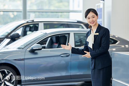塑造專業(yè)與親和力并存的女性汽車銷售導(dǎo)購員形象